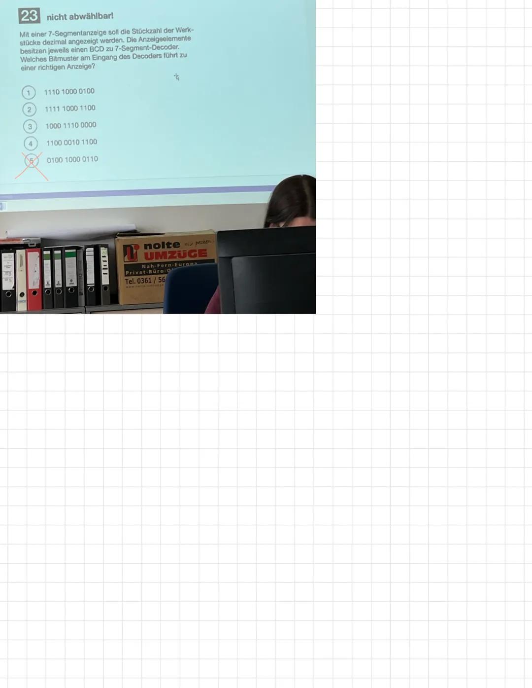 # SPEICHERPROGRAMMIERBARE ~ STEUERUNG
logische Verknüpfungen · Merker · Impulse · Zähler · Timer · Flip Flops (RS, SR)
Speicherbausteine (